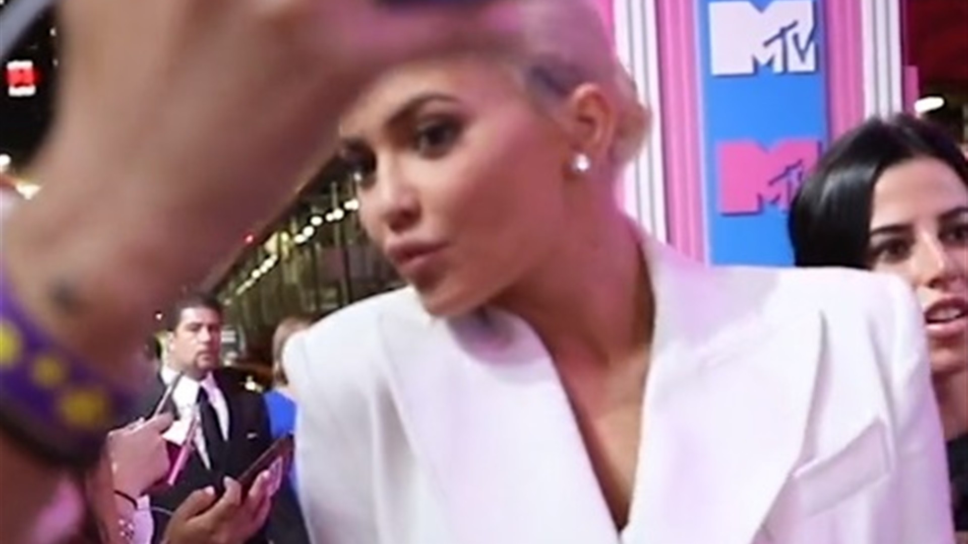 Kylie Jenner at the VMA red carpet in white structured blazer dress