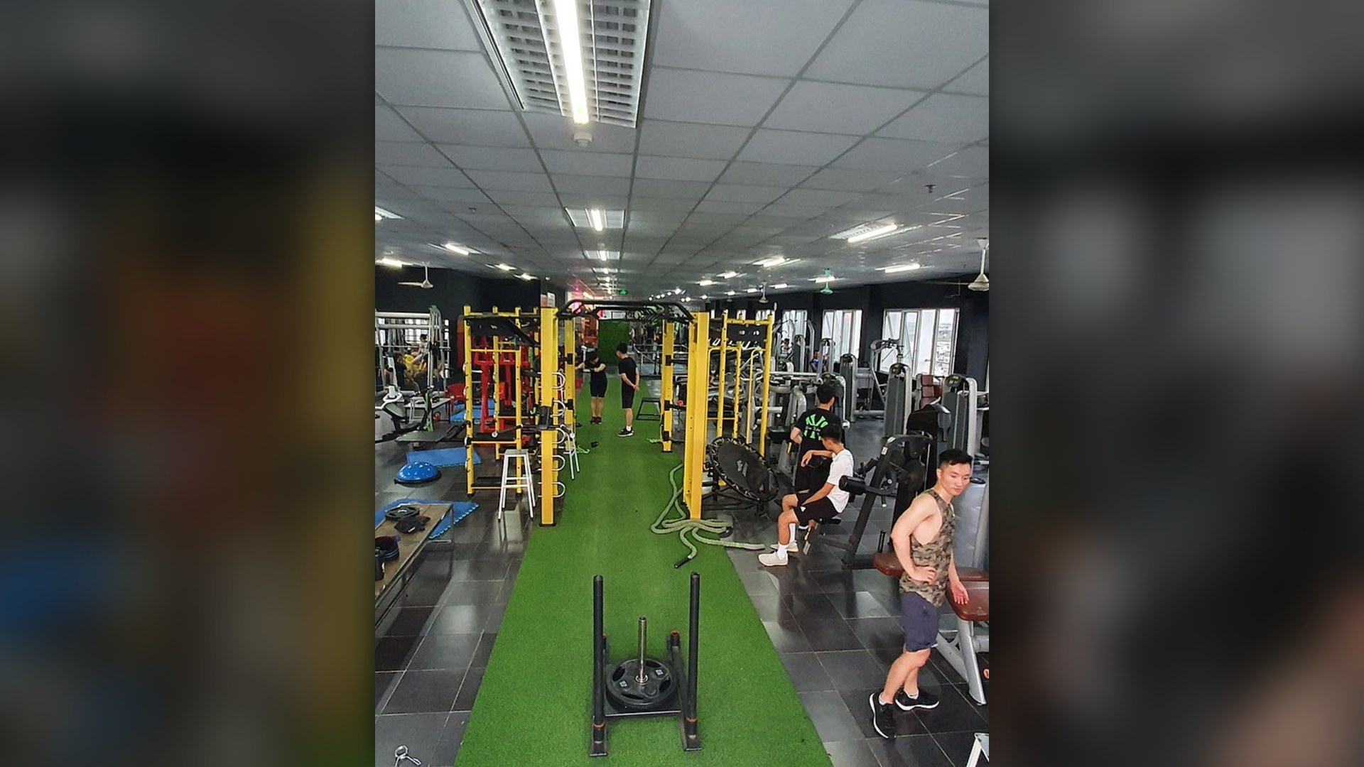 Think endless cardio burns belly fat or lifting destroys your knees? Personal trainers reveal the 15 biggest workout traps sabotaging your fitness progress.
