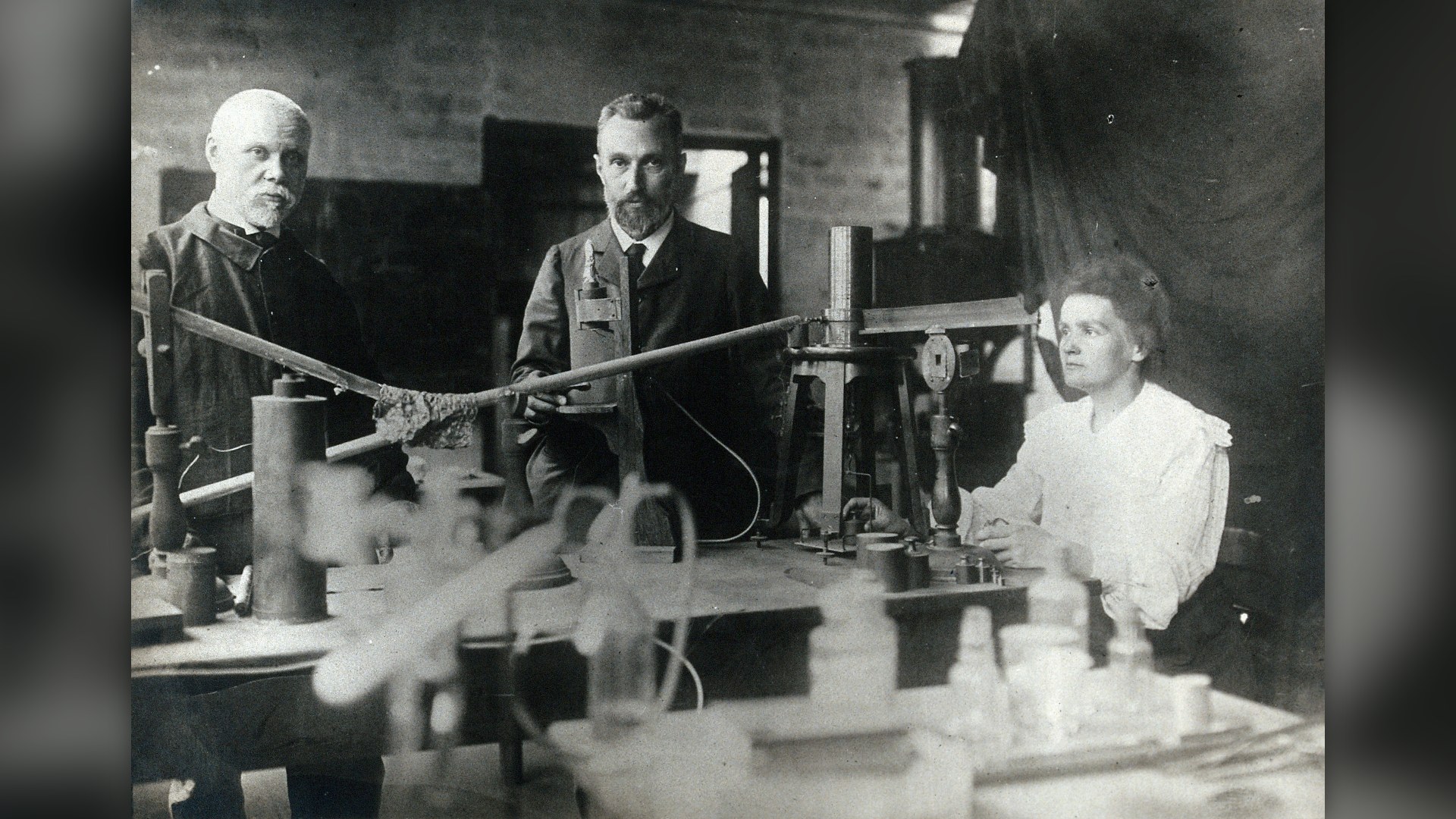 5. Mobile X-Ray Units & Radium Therapy — Marie Curie