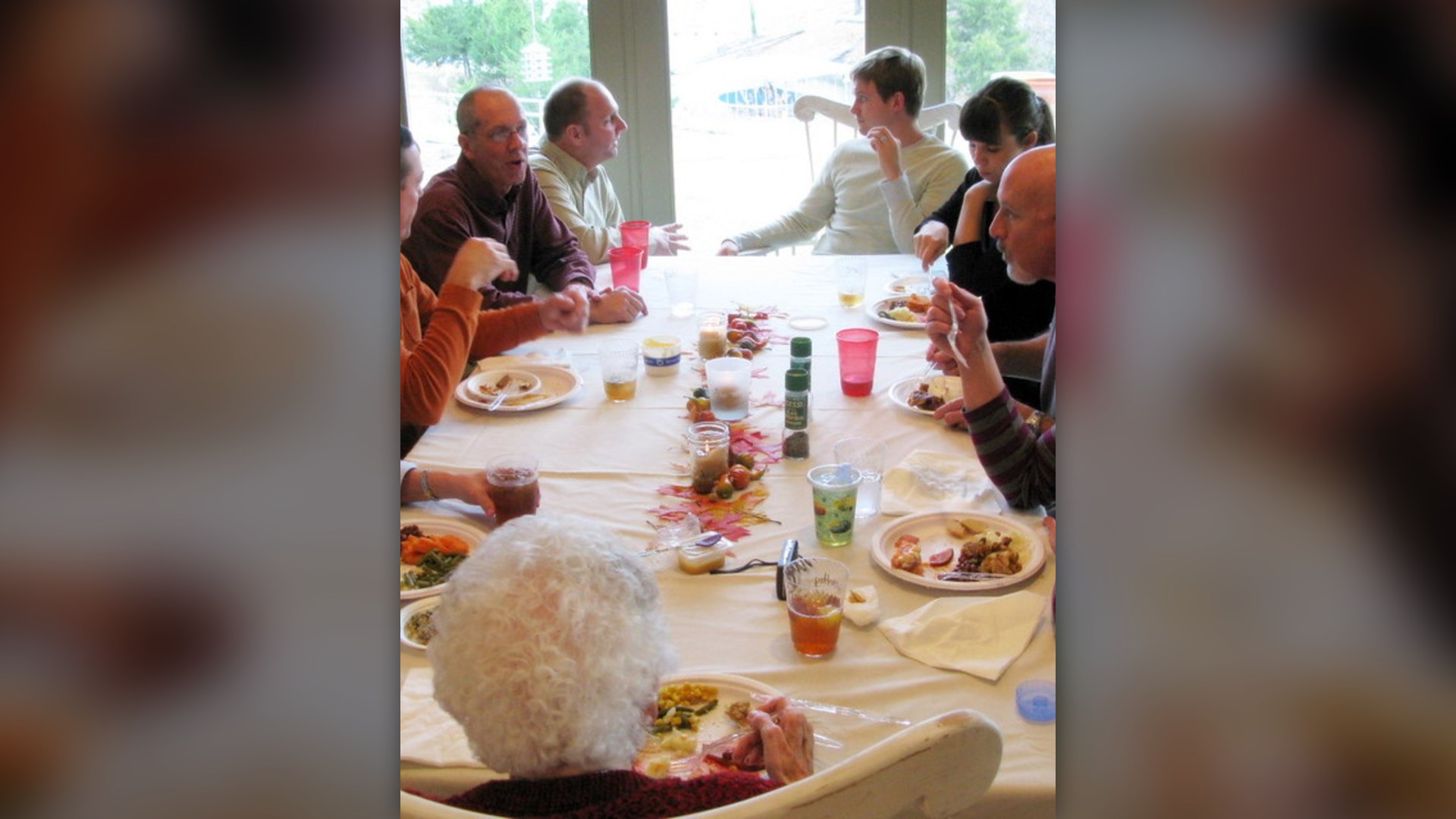 10. Enjoying Unplugged Dinners At The Table