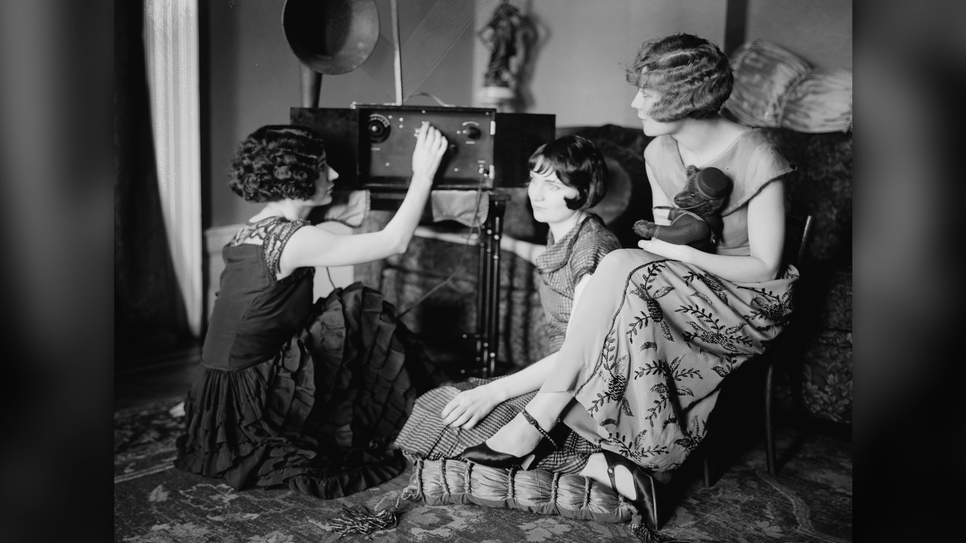 18. Staying Up Late Listening To Home Radio Sets