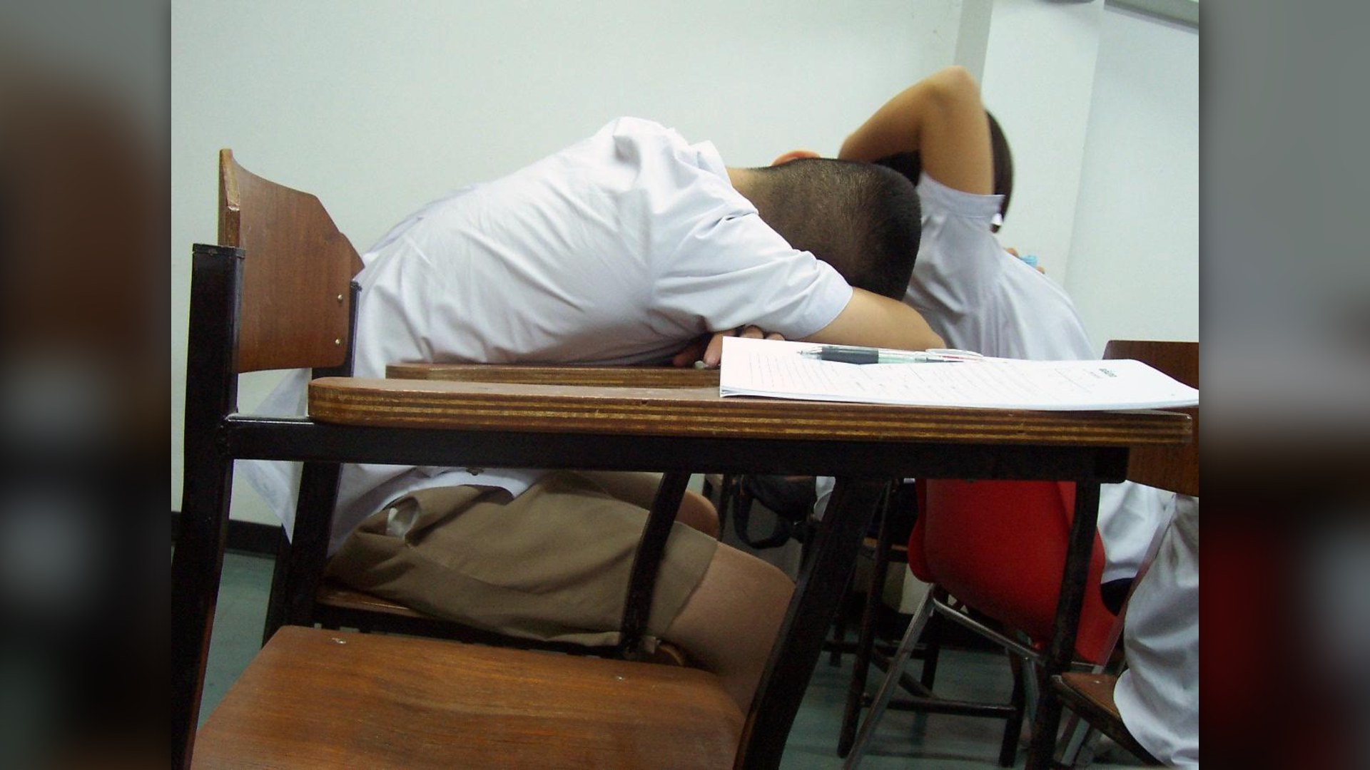 Slide 8: Teenagers (14–17 Years)