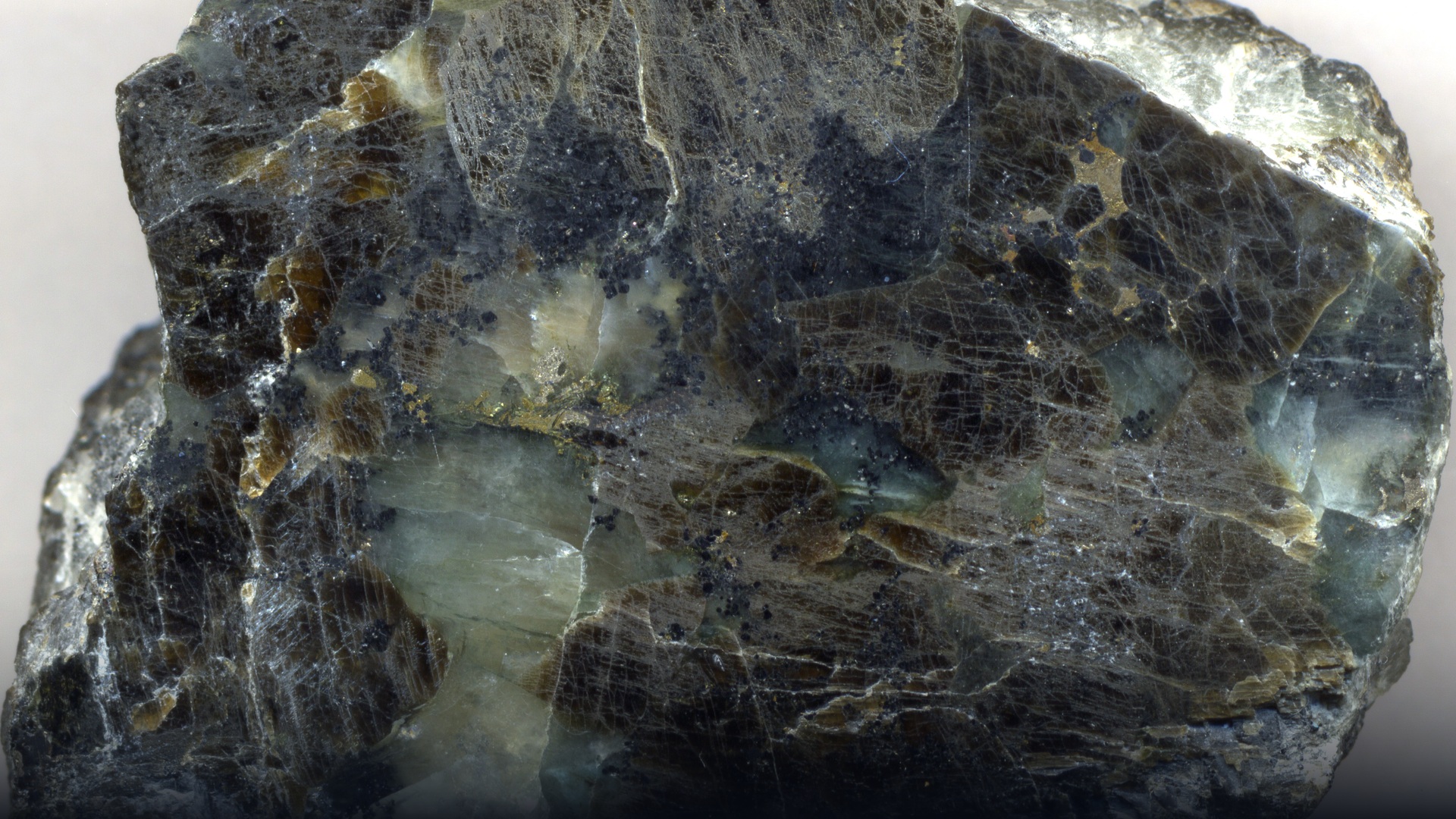 Coarse-grained crystalline platinum and palladium host ore specimen.