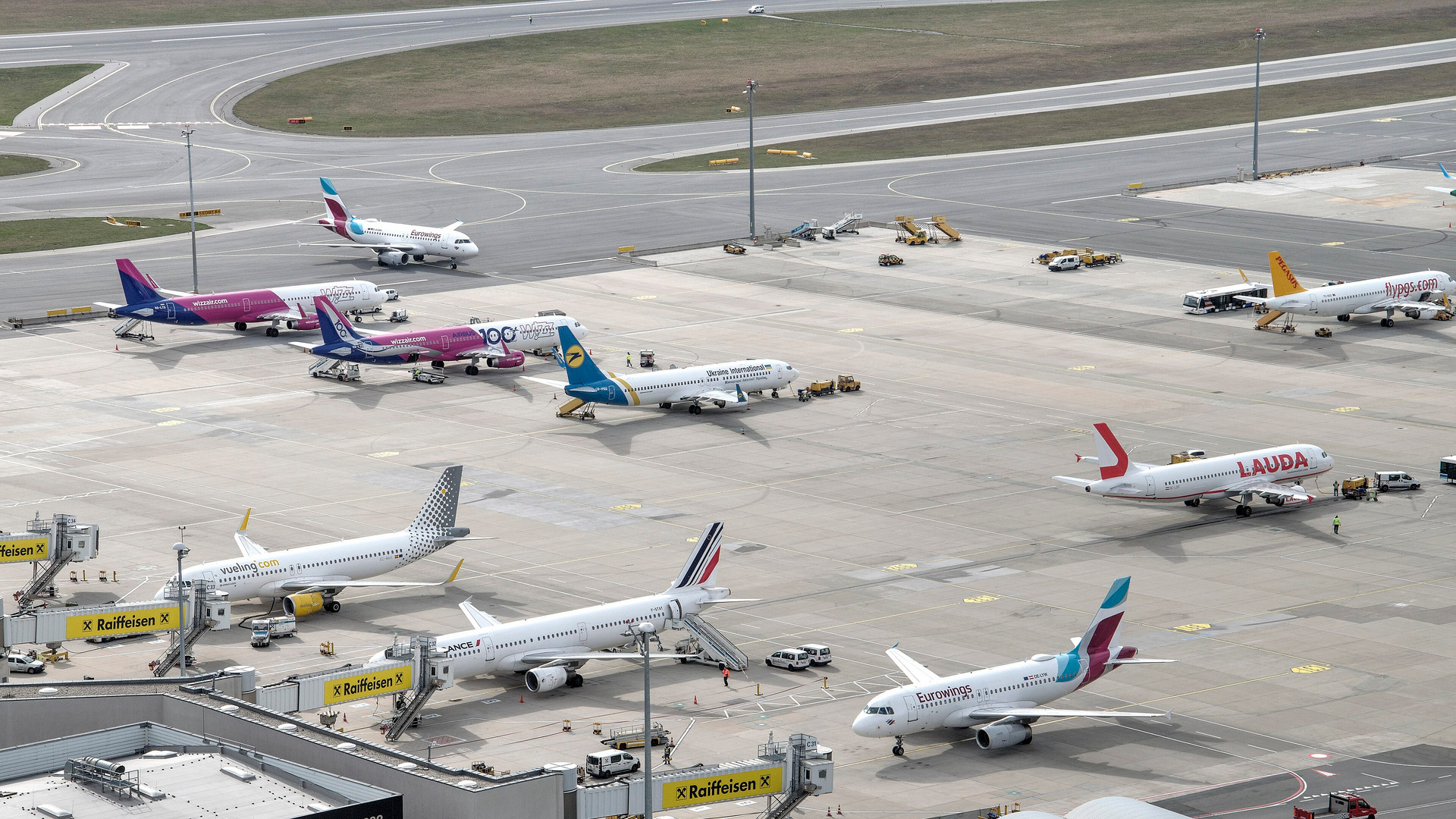 Top 10 Largest Airports in the World