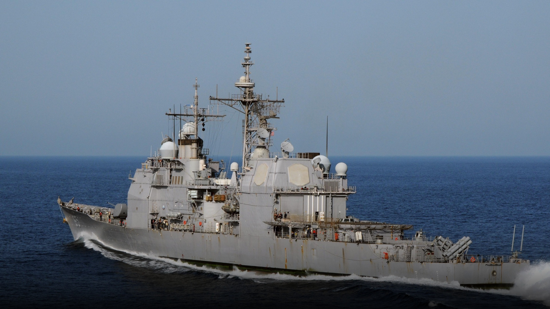 Ticonderoga-class guided-missile cruiser USS Chosin CG-65 underway in the Indian Ocean.