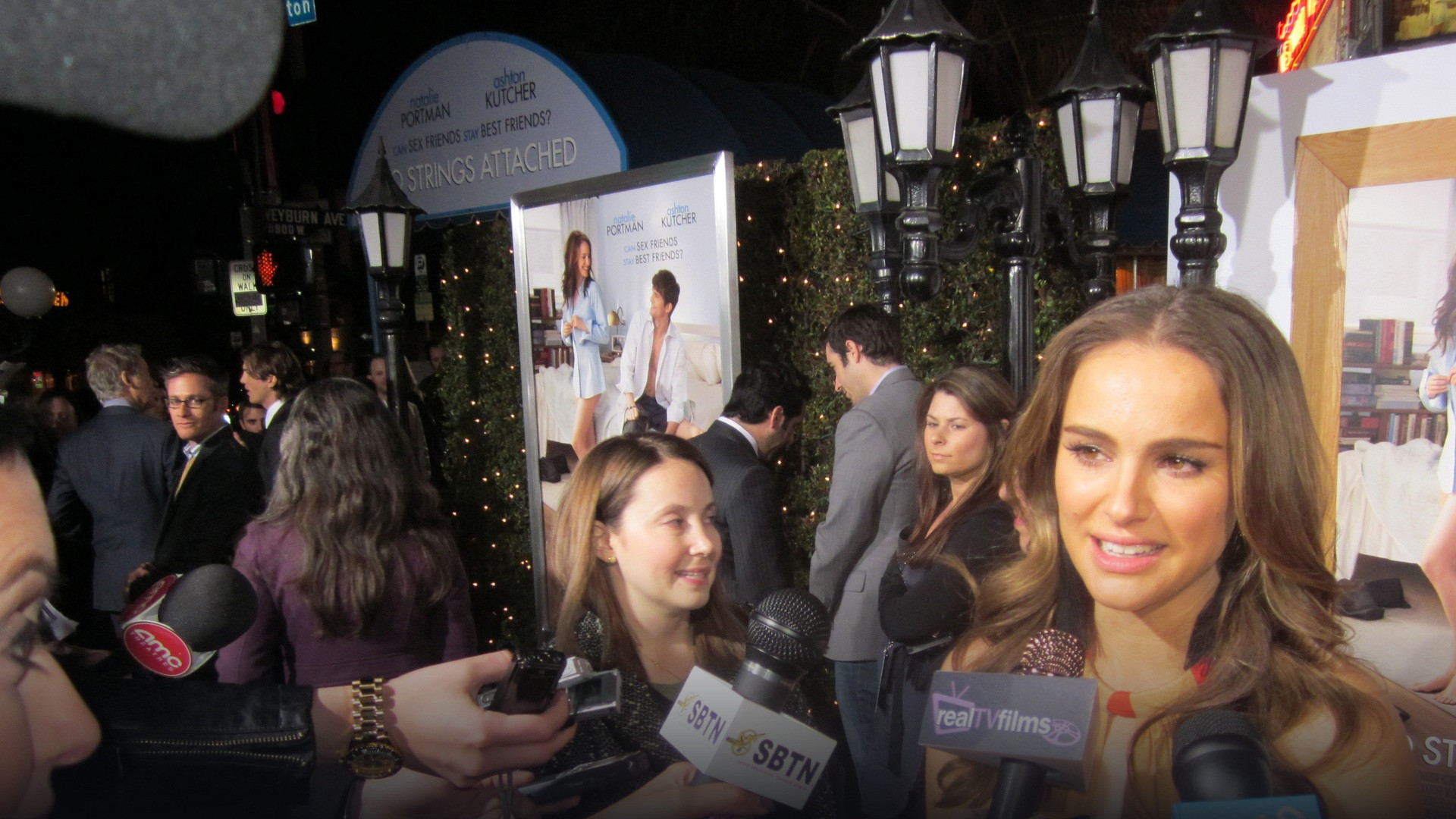 Natalie Portman at the No Strings Attached movie premiere