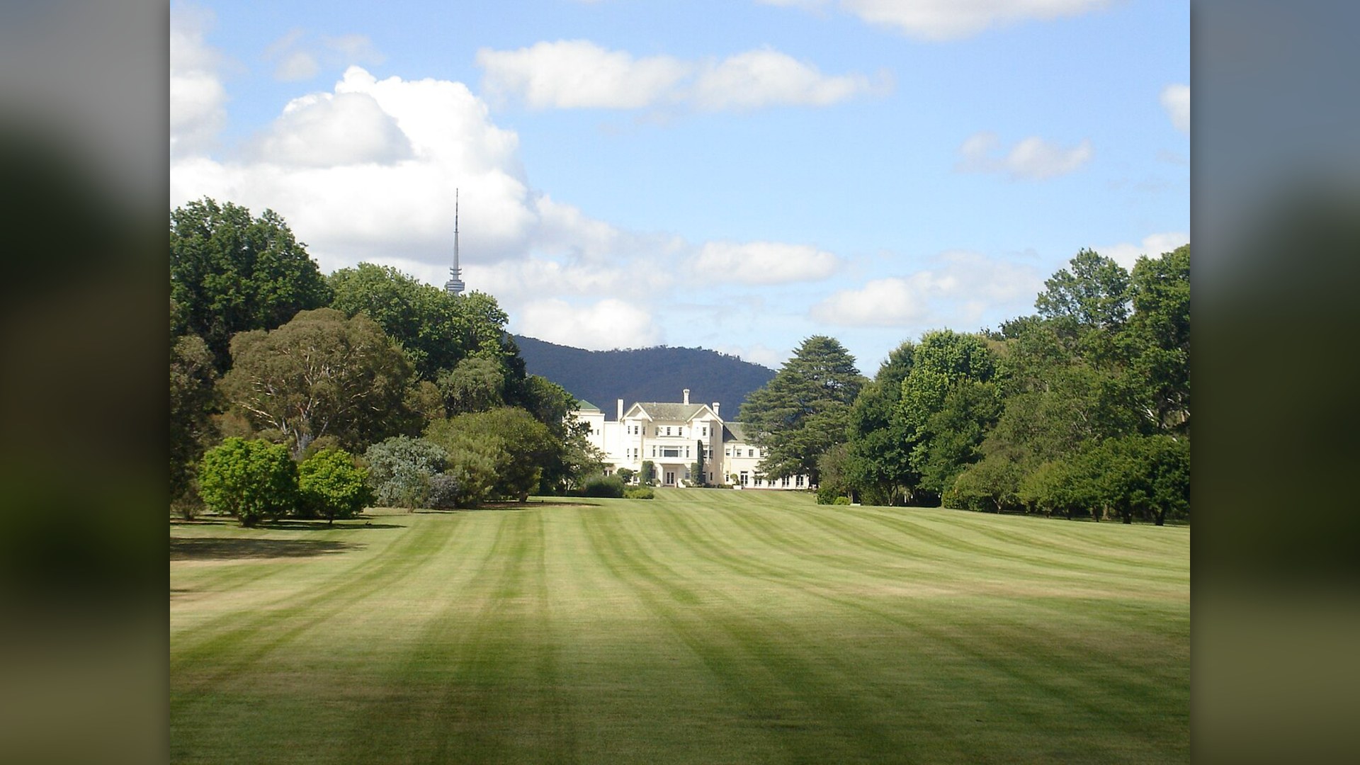 12. Government House (Yarralumla)