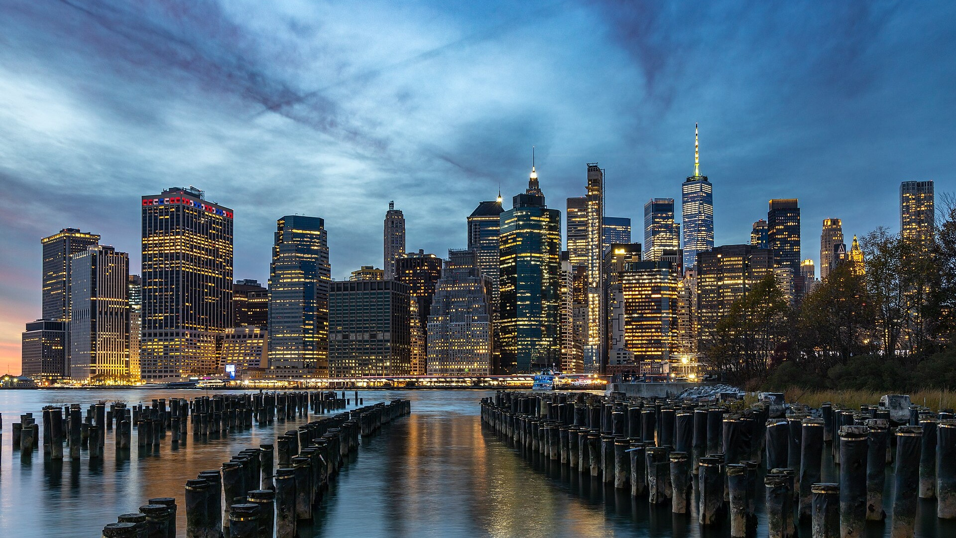Skyscrapers and financial banking towers in Lower Manhattan.