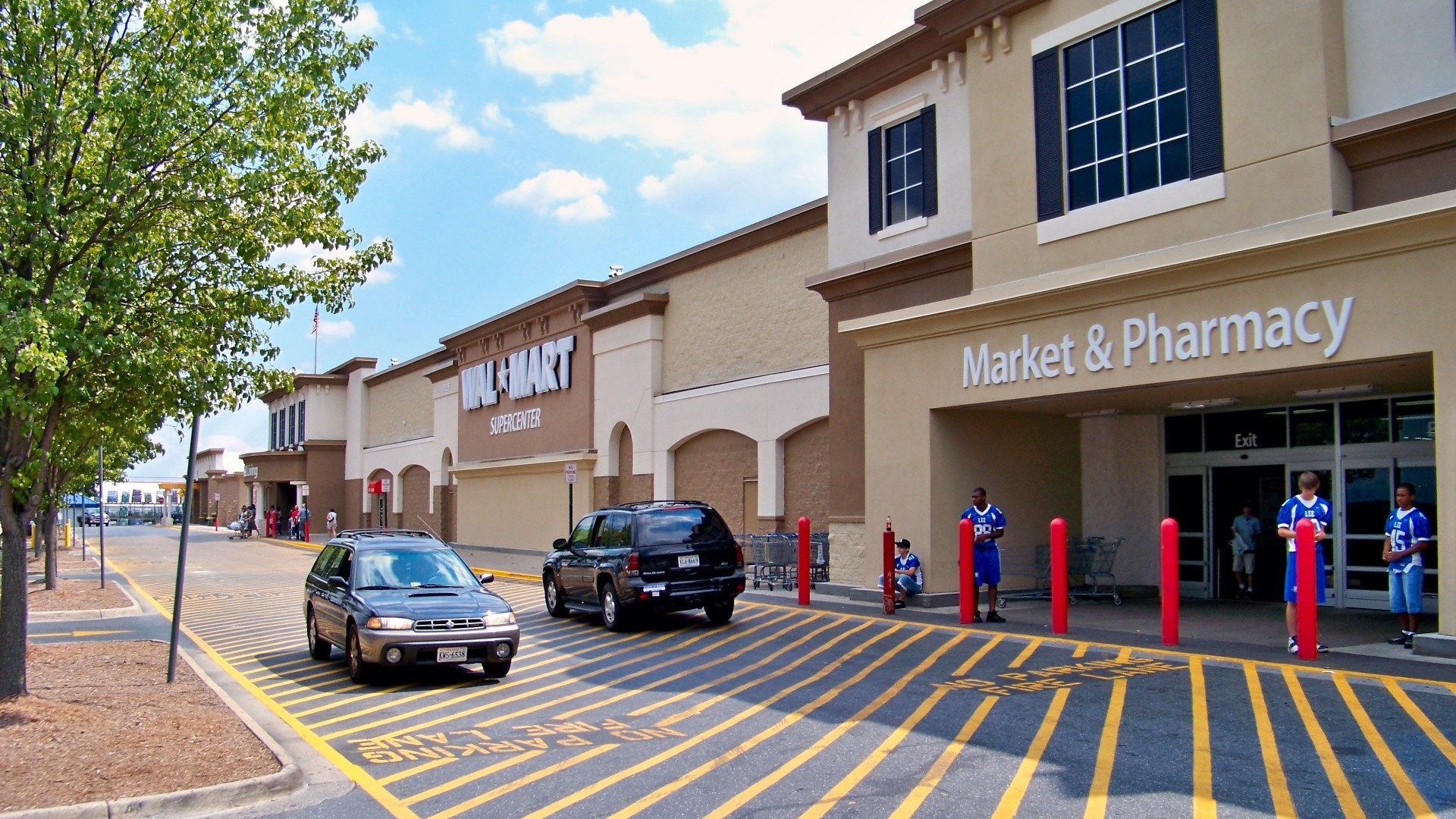 Walmart Supercenter store exterior in Staunton, Virginia, representing the national 0.0% everyday low pricing baseline at #6.