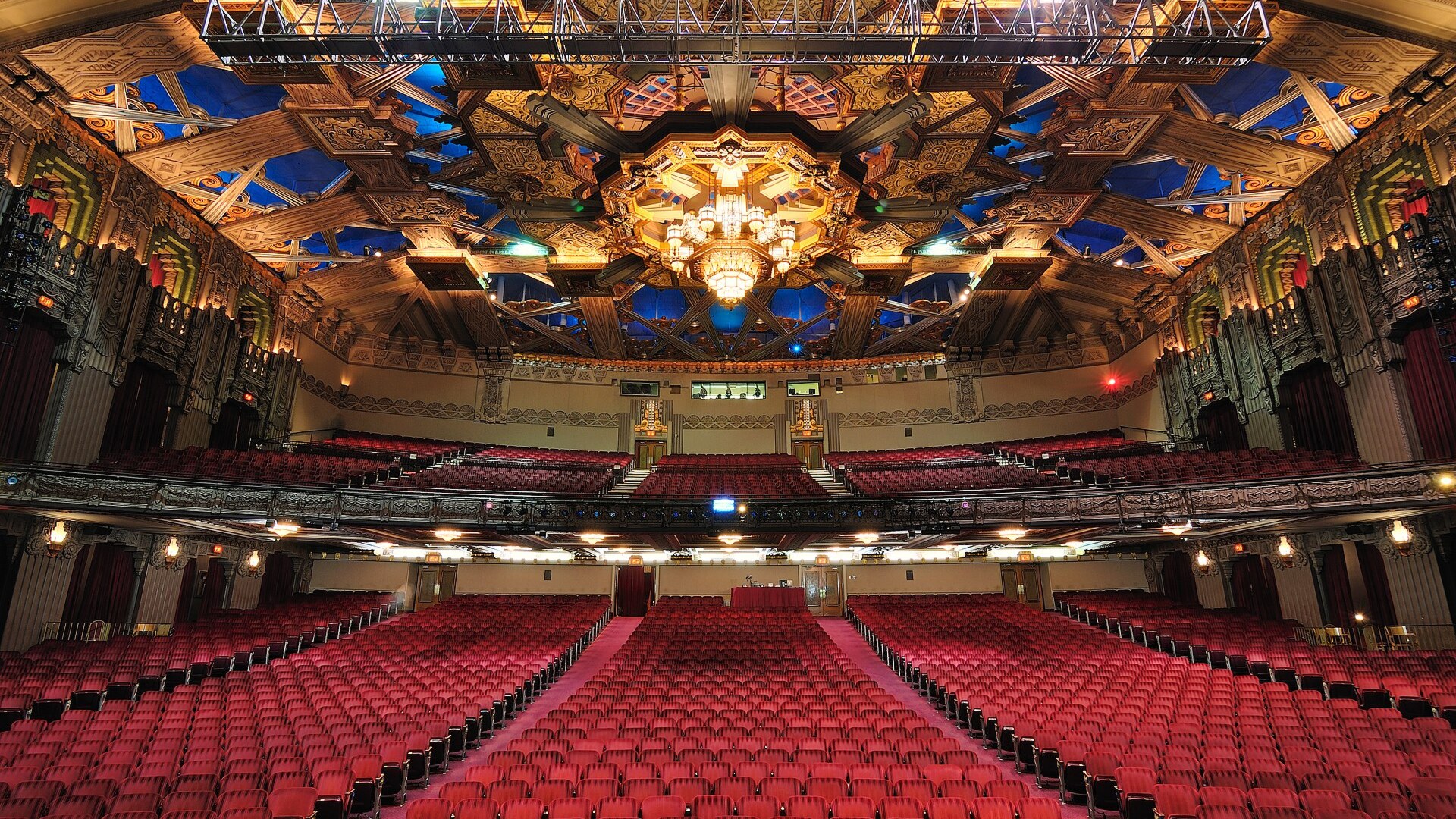 14 Most Breathtaking Historic Movie Theaters in America