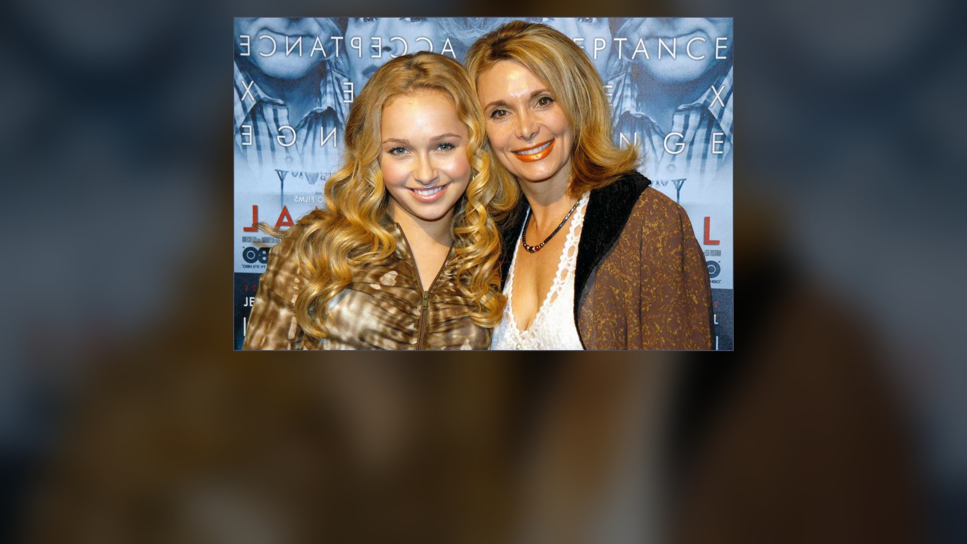Lesley Vogel standing warmly beside daughter Hayden Panettiere at a Hollywood event.